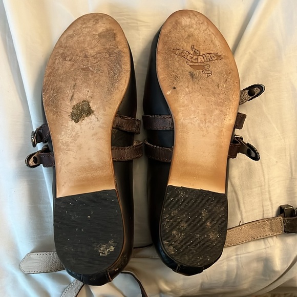 Dark brown Frye flats with ankle strap size 8 - Picture 2 of 4